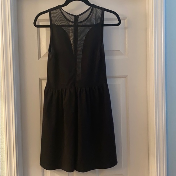 Black dress - Picture 2 of 2